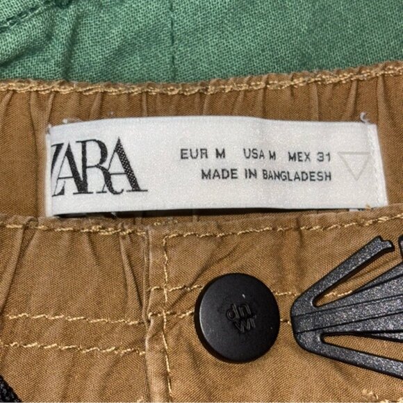 Zara Women’s Medium Hiking Shorts Khaki Tan Pockets Zip Adjustable Belt - Picture 2 of 7